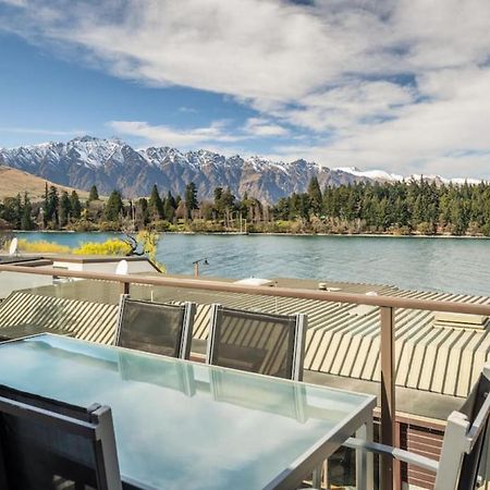 The Lodges 9 - Lake Front Views And Walk To Town كوينستاون المظهر الخارجي الصورة